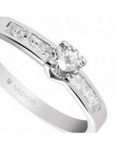 ANILLO DE COMPROMISO CON 9... 2