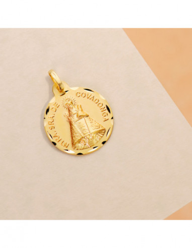18K MEDALLA DE LA VIRGEN DE COVADONGA...