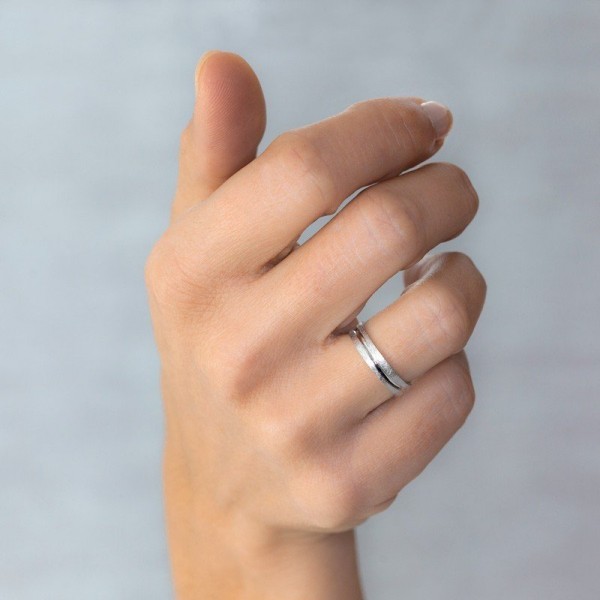 Alianza de oro blanco acabado hielo 4mm