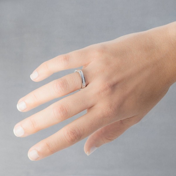 Anillo de compromiso de oro blanco...